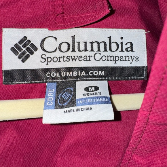 Women's Columbia Omni-Tech Faux Fur Lined Parka Size Medium - Picture 8 of 11